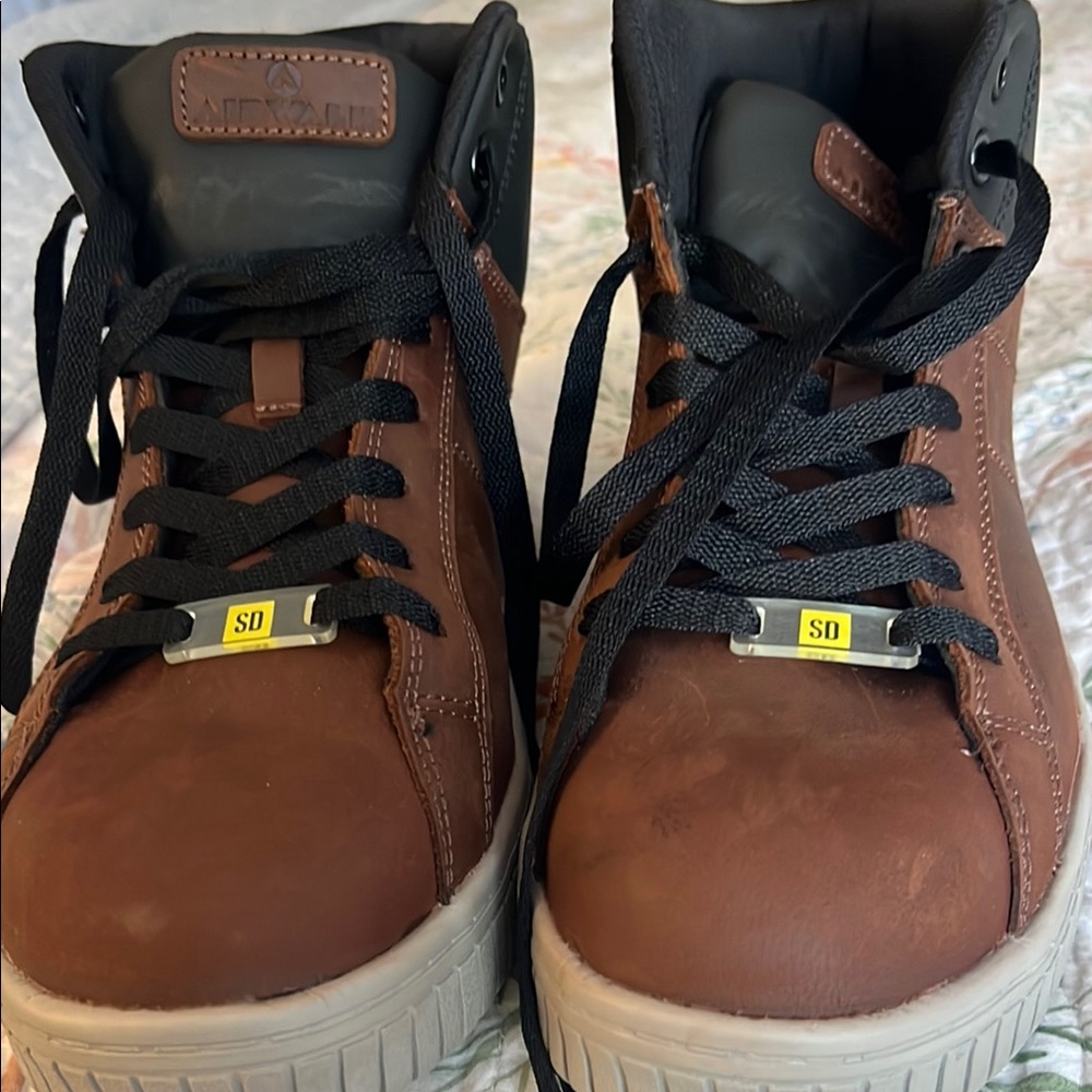 Airwalk Deuce mid Boots NEW 11.5